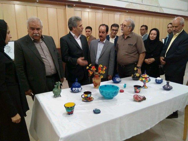 مادربزرگ های کاشمری هنرهای دستی خود را به نمایش گذاشتند مادربزرگ های کاشمری هنرهای دستی خود را به نمایش گذاشتند