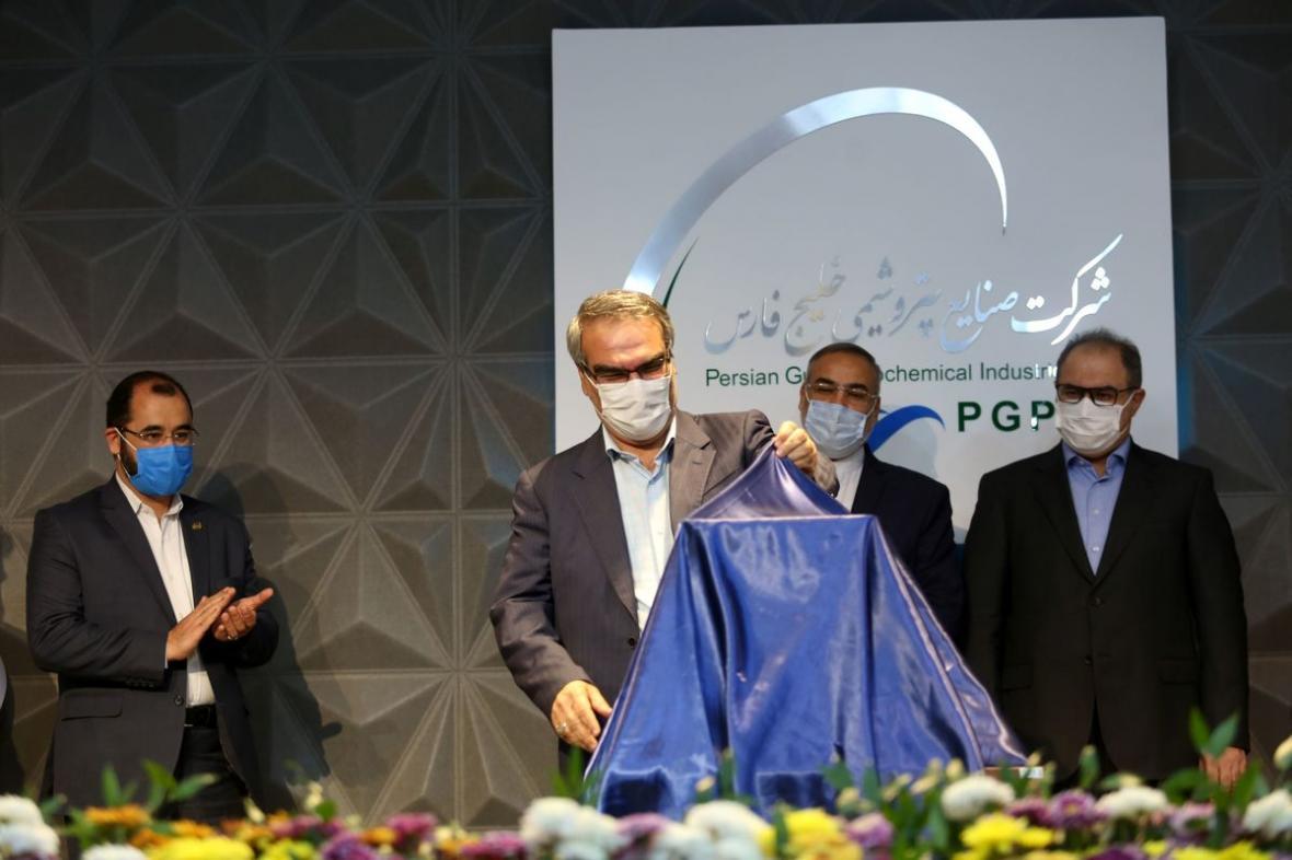 عرضه دو گرید جدید شرکت پتروشیمی کارون در عرصه تولید فوم عرضه دو گرید جدید شرکت پتروشیمی کارون در عرصه تولید فوم های سرد مورد استفاده در صندلی، مبل، تشک (KMT-10 و MTDA)