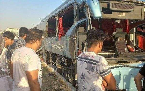 واژگونی یک دستگاه اتوبوس در جاده تهران ، قم ، 2 نفر کشته و واژگونی یک دستگاه اتوبوس در جاده تهران ، قم ، 2 نفر کشته و 18 تن مصدوم شدند